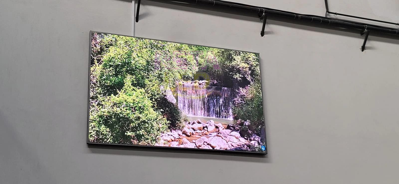 Savunma sanayi P2.5 iç mekan LED ekran yakın görünümü